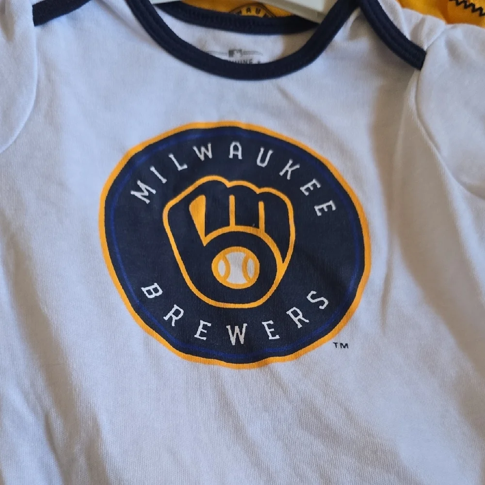 MLB Milwaukee Brewers Baby One-Piece Bodysuit Set - White, Navy, Gold